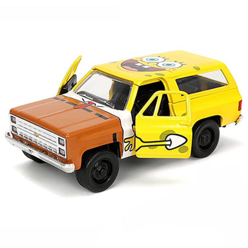 Load image into Gallery viewer, SpongeBob: 1980 Chevy® K5 Blazer With SpongeBob SquarePants Diecast Model Car
