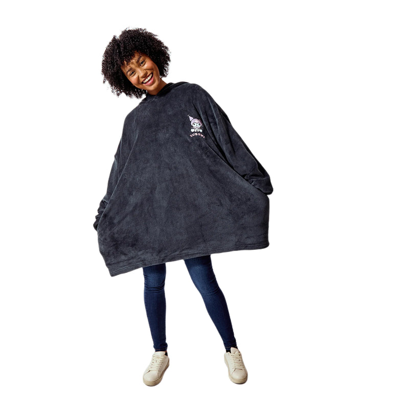 Cargue la imagen en el visor de la galería, Sanrio - Kuromi Embroidered Character Art Women&#39;s Black Oversized Hoodie
