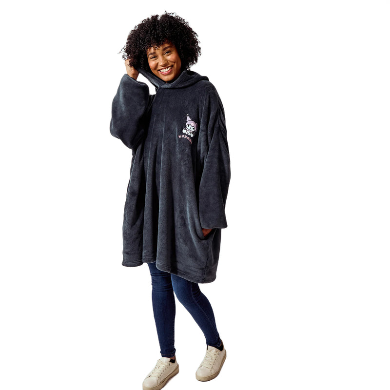 Cargue la imagen en el visor de la galería, Sanrio - Kuromi Embroidered Character Art Women&#39;s Black Oversized Hoodie
