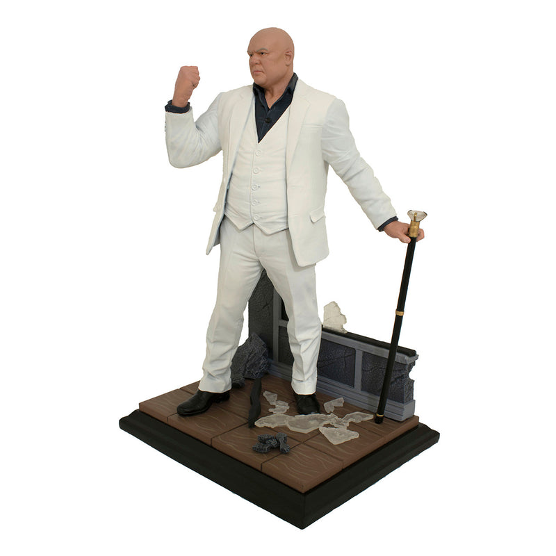 Chargez l&#39;image dans la visionneuse de la galerie, Diamond Marvel Hawkeye - The Kingpin Gallery Diorama Action Figure
