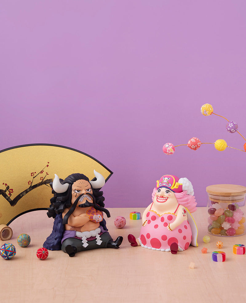 Load image into Gallery viewer, Ultra Tokyo One Piece - Lookup Figure
