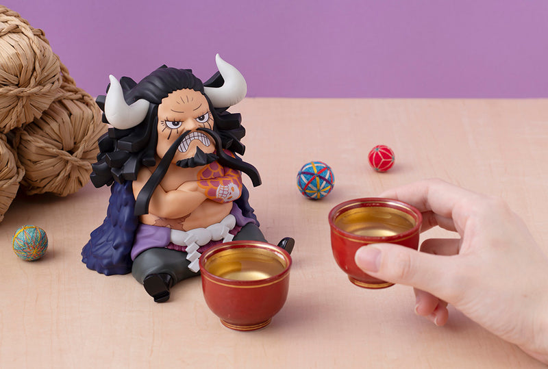 Load image into Gallery viewer, Ultra Tokyo One Piece - Lookup Figure

