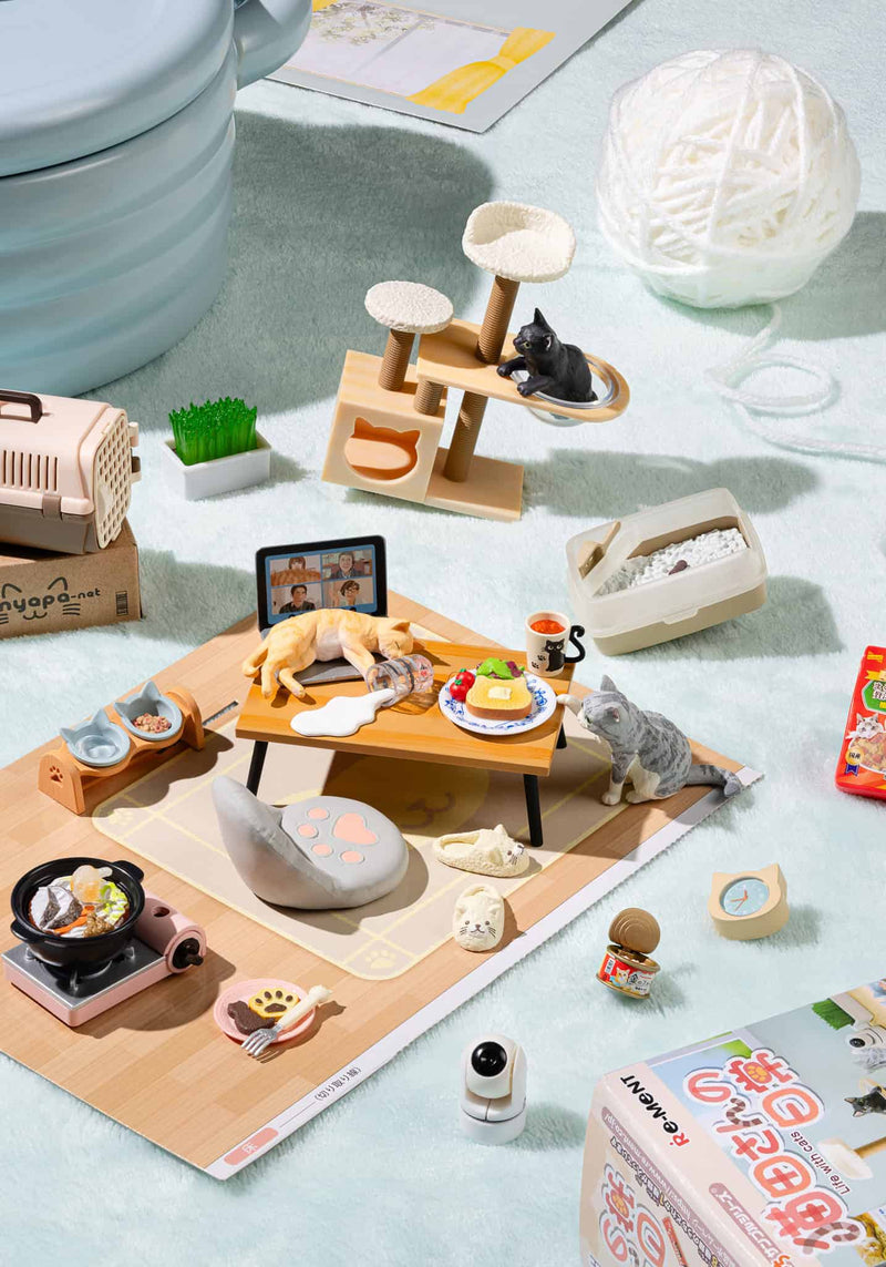 Chargez l&#39;image dans la visionneuse de la galerie, Clever Idiots Inc. Life with Cats Collection 1Pc Random Blind Box

