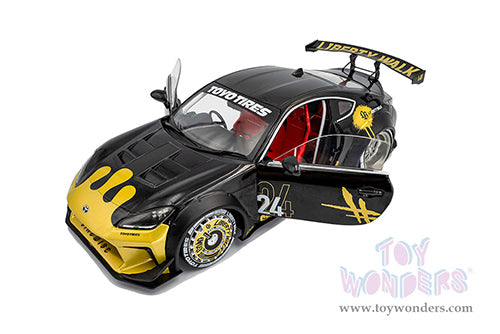 Cargue la imagen en el visor de la galería, Solido 2024 Toyota GR86 Liberty Walk Black &amp; Gold 1:18 Diecast Model Car
