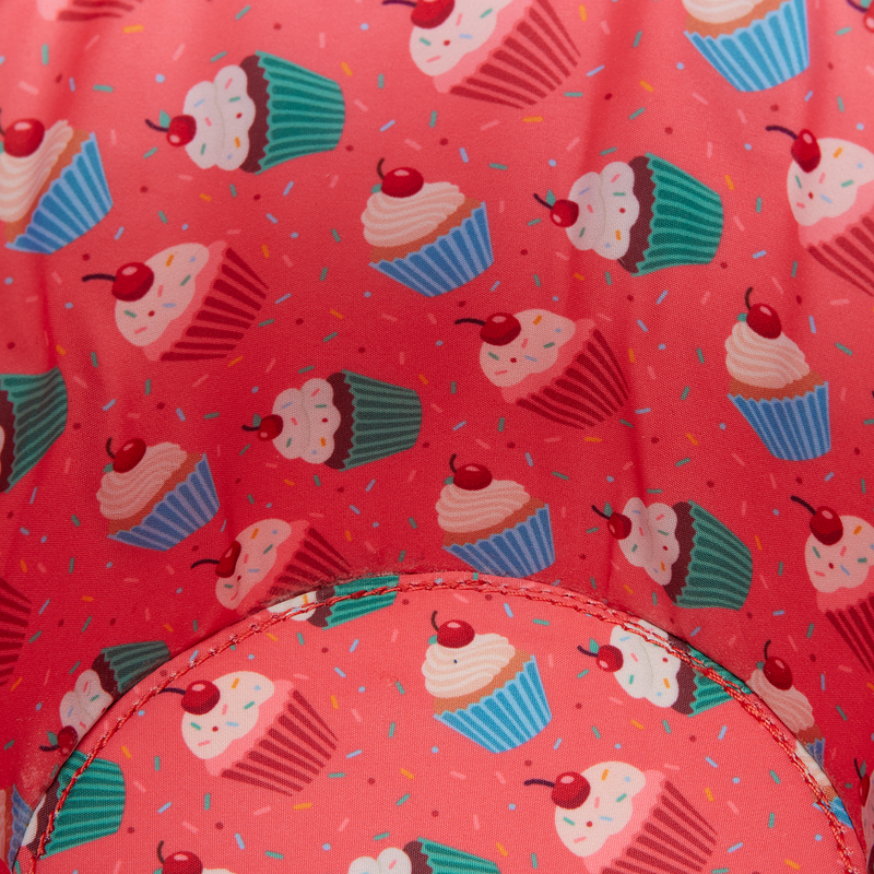 Cargue la imagen en el visor de la galería, Loungefly: Novelty Figure Crossbody Bag
