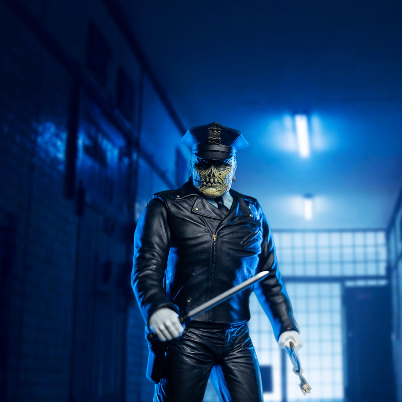 Load image into Gallery viewer, Trick or Treat Studios Scream Greats Maniac Cop 2 - Maniac Cop 8" Scale Action Figure
