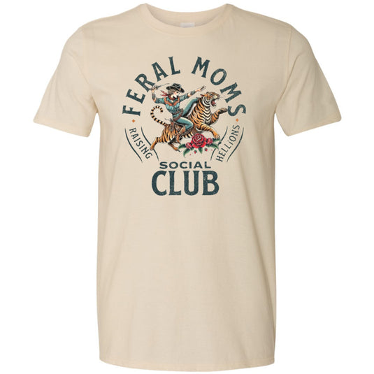 Funny Mom Life - Feral Moms Social Club T-shirt