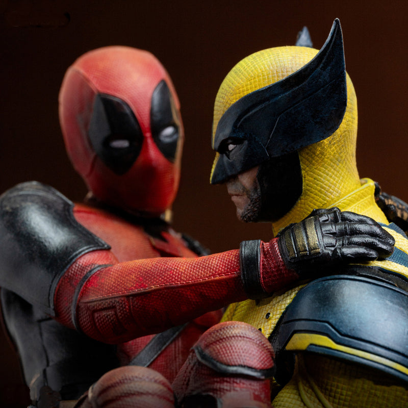 Chargez l&#39;image dans la visionneuse de la galerie, Diamond Marvel Comics: Deadpool &amp; Wolverine -Deluxe 1/10 Scale Statue Figure
