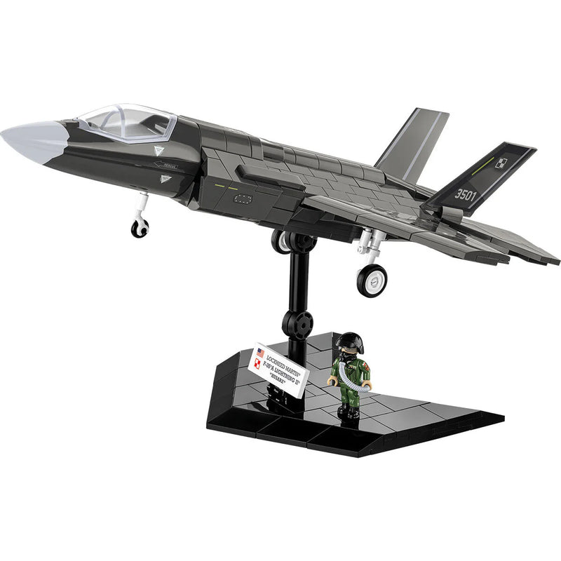 Chargez l'image dans la visionneuse de la galerie, Cobi Armed Forces - F-35B Lightning II "Husarz" Fighter Jet Brick Toy
