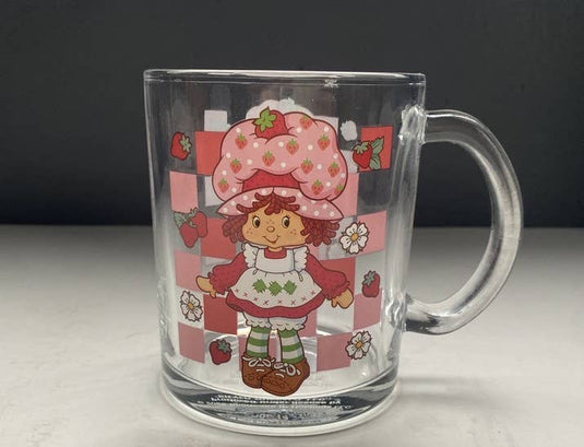 Strawberry Shortcake - Checkered Standing Pose 17.5z Glass Mug