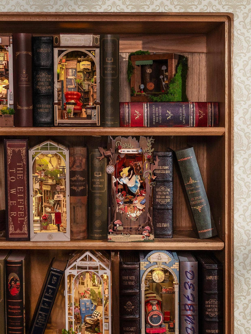 Load image into Gallery viewer, Robotime Rolife - Fall into Wonder DIY BooK&amp;Nook 3D Puzzle
