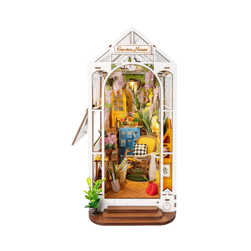 Chargez l&#39;image dans la visionneuse de la galerie, Robotime Rolife - Holiday Garden House DIY Book Nook Kit Figure
