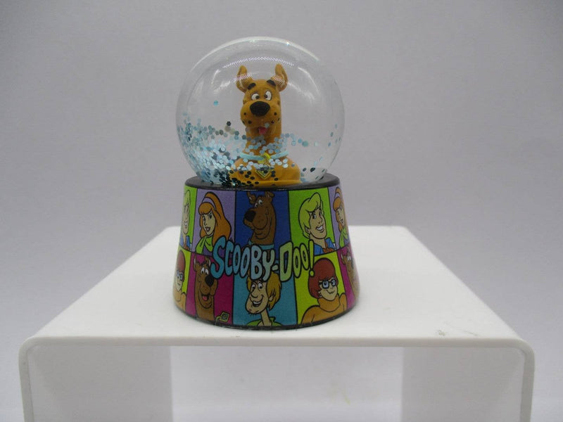 Cargue la imagen en el visor de la galería, Scooby Doo and Logo Boxed 45mm Light Up Snow Globe

