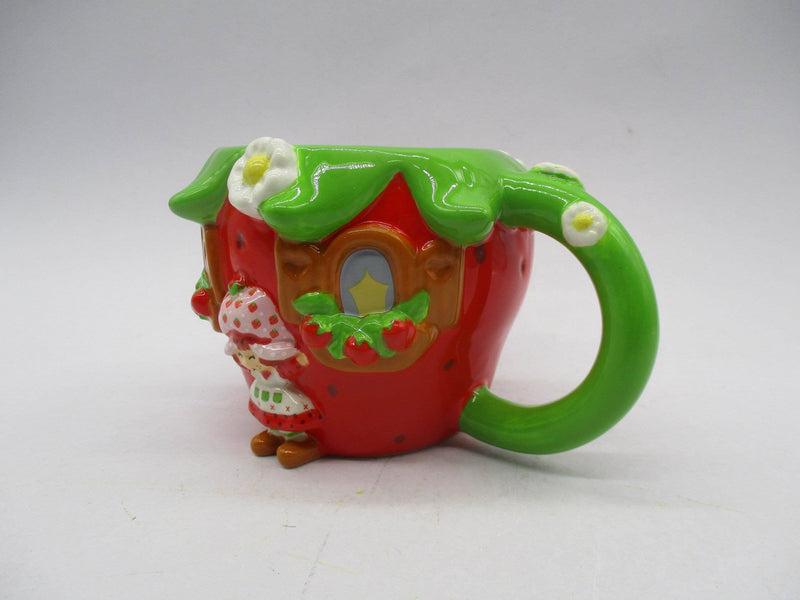 Cargue la imagen en el visor de la galería, Strawberry Shortcake Cake Ceramic 3D Sculpted Mug
