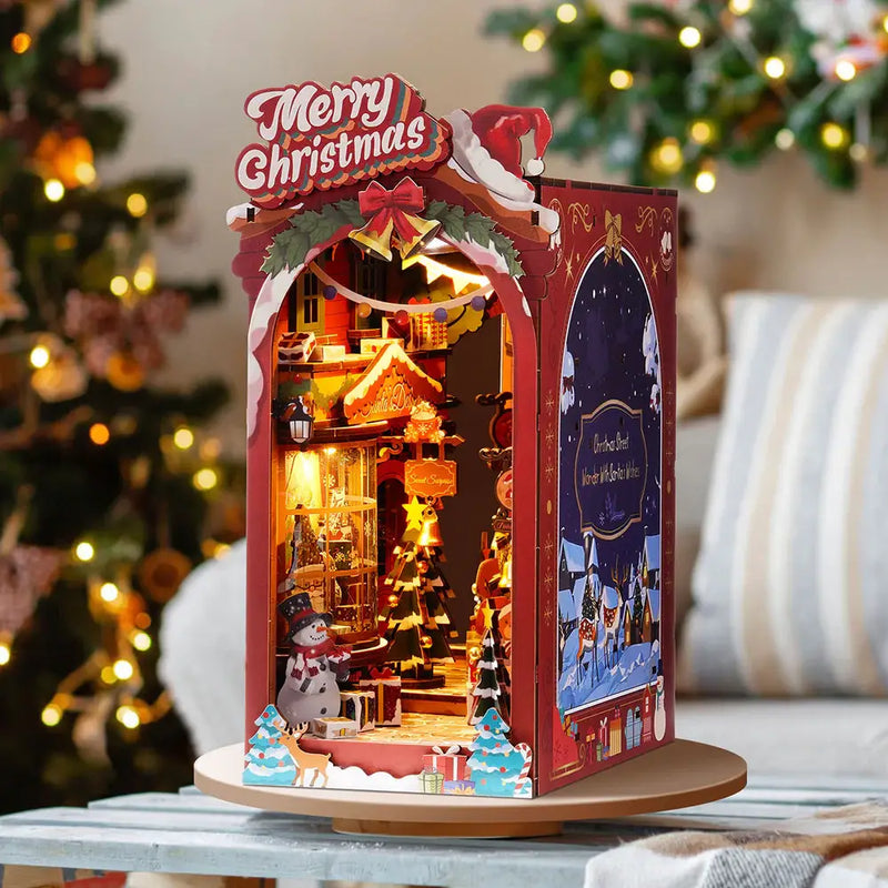 Chargez l&#39;image dans la visionneuse de la galerie, Robotime Rolife Christmas Street DIY Book Nook
