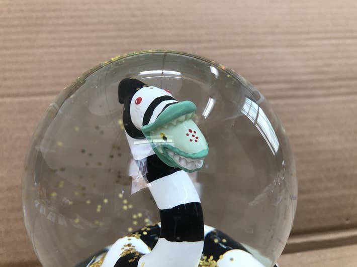 Load image into Gallery viewer, Beetlejuice Sandworm 100mm Snow Globe
