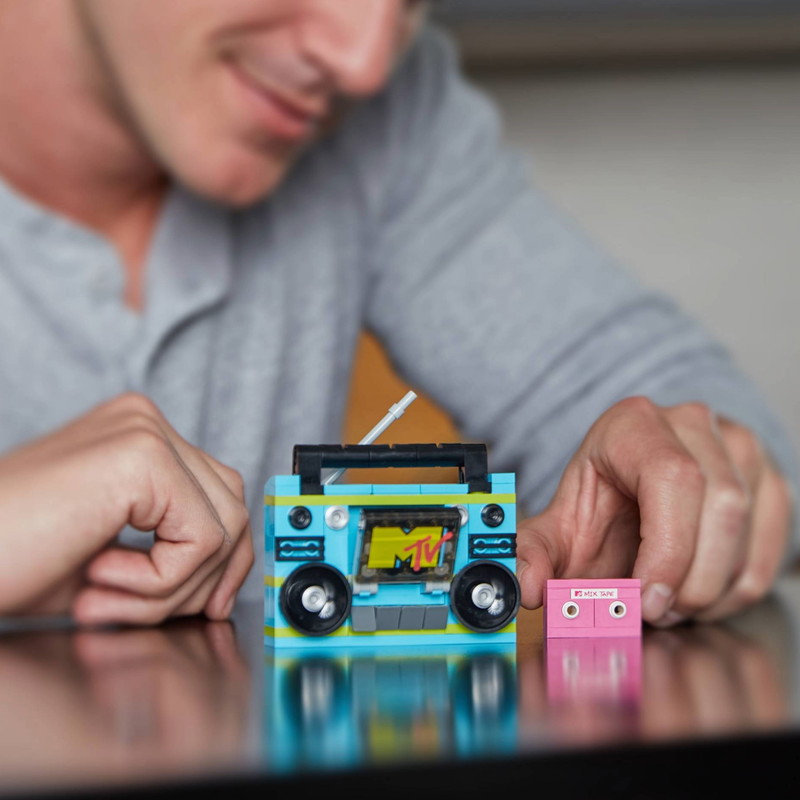 Cargue la imagen en el visor de la galería, Brickcraft MTV Retro Boombox 80s Music Decor Building Brick
