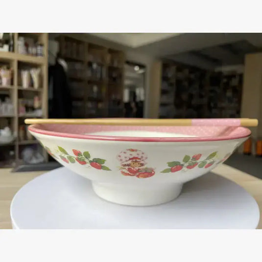 Strawberry Shortcake - Vintage Berries 30oz Ceramic Ramen Bowl