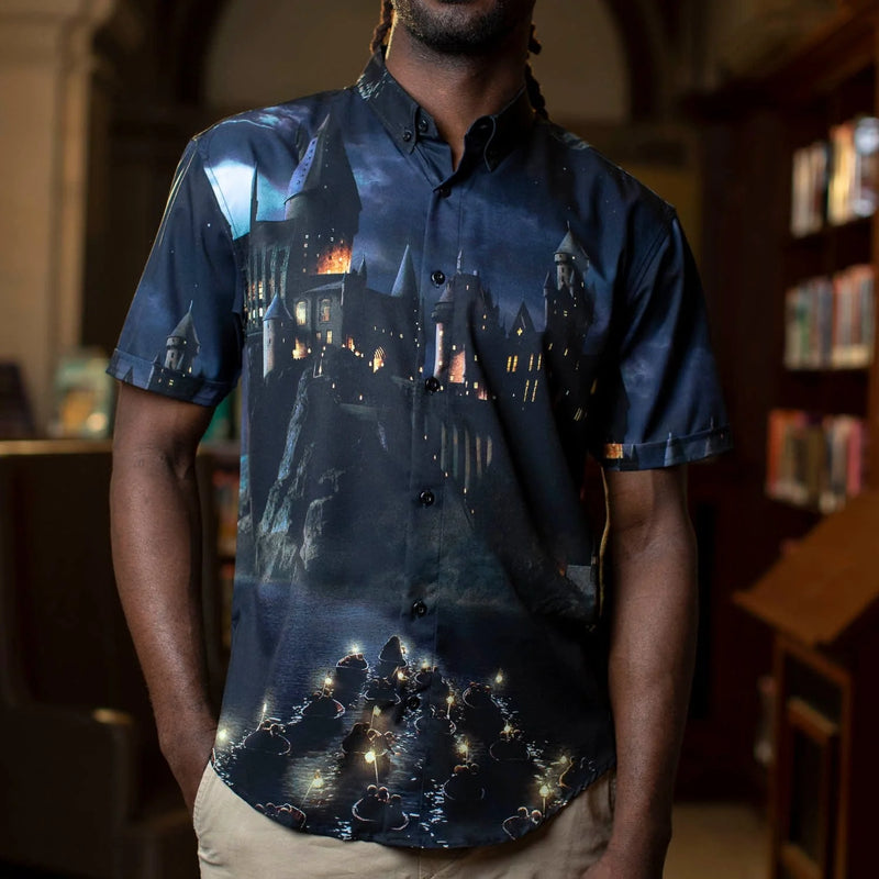 Cargue la imagen en el visor de la galería, Harry Potter “Bienvenido a Hogwarts” – Camisa Manga Corta KUNUFLEX
