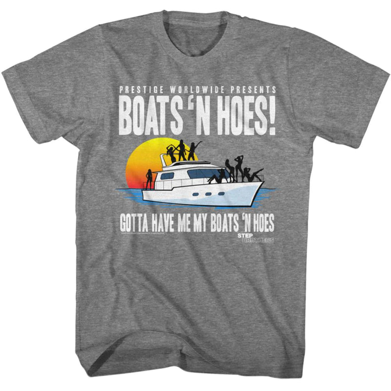 Cargue la imagen en el visor de la galería, Step Brothers - Camiseta para adultos Boats &#39;N Hoes con Saucy Gals
