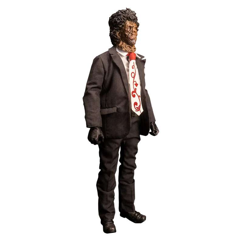 Load image into Gallery viewer, The Texas Chainsaw Massacre 2 - Leatherface 1:6 Scale Figure
