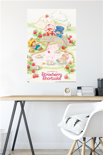 Trends International The World of Strawberry Shortcake - Bridge and Friends Poster