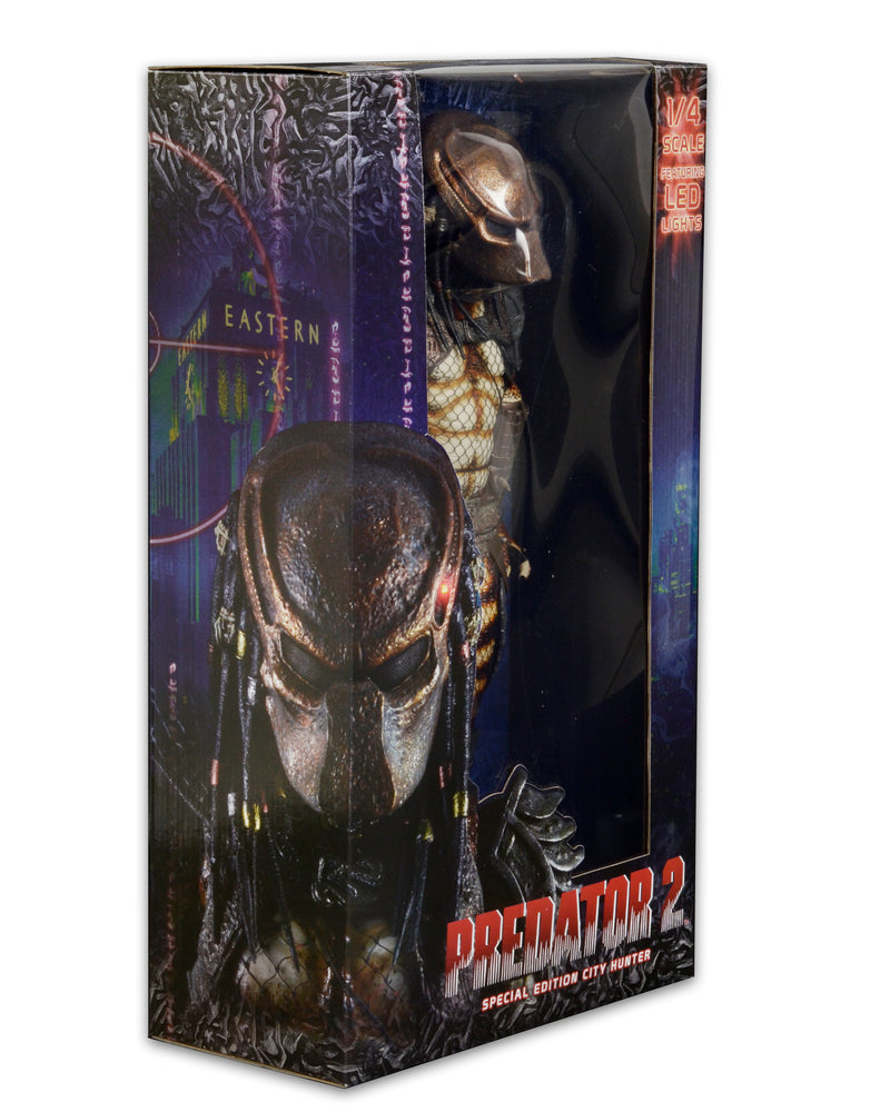 Chargez l'image dans la visionneuse de la galerie, NECA! Predator 2 - City Hunter Predator With LED Light 1/4 Scale Action Figure
