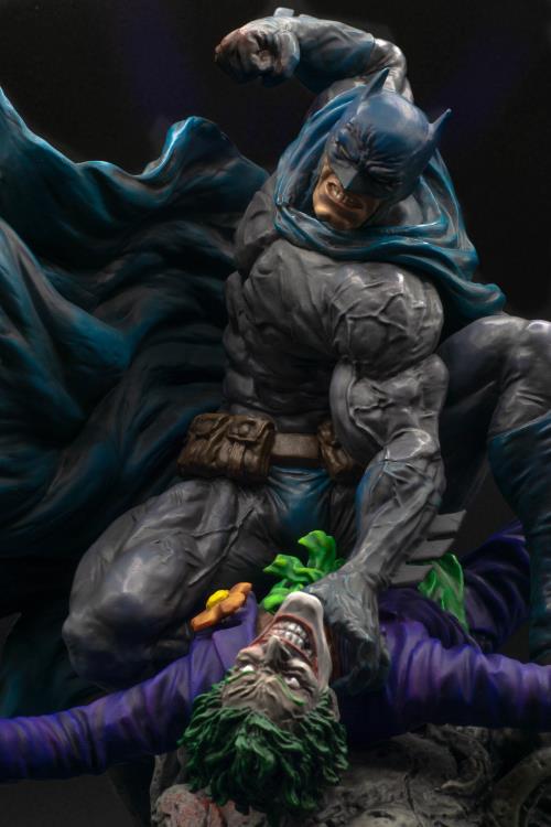 DC Comics: Sculpt Master Series - Batman Vs The Joker Limited Edition Statue