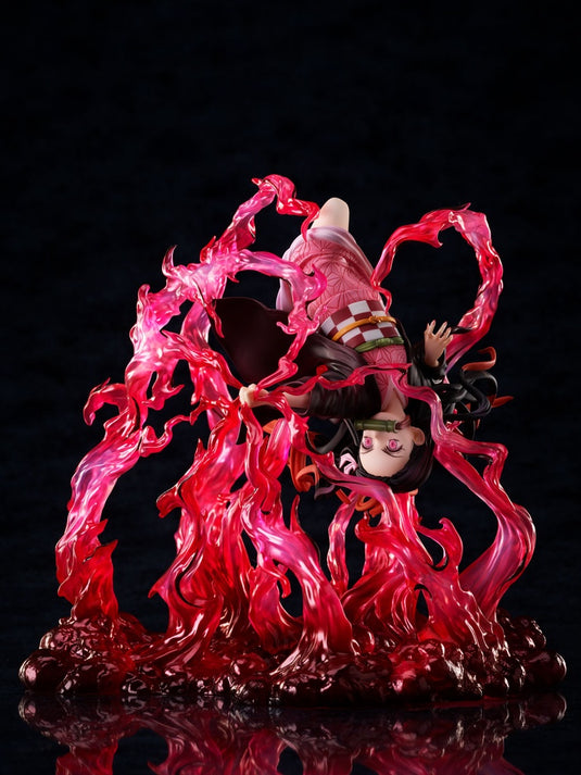 Demon Slayer (Kimetsu no Yaiba): Nezuko Kamado - Figura de escala 1:8 de sangre explosiva