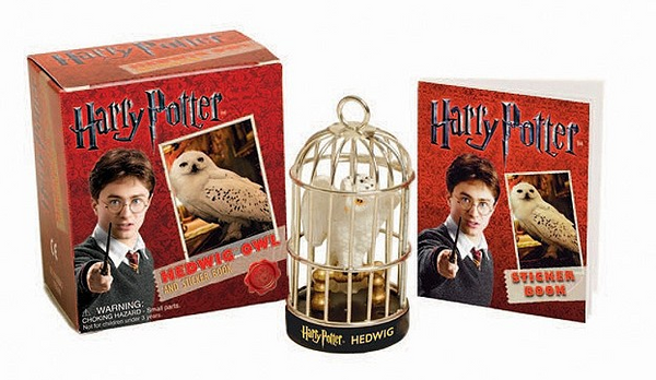 Harry Potter: Hedwig - Owl and Sticker Kit Mini Figure