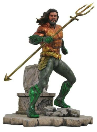 DC Comics - Gallery Aquaman 9-Inch Collectible PVC Statue - Kryptonite Character Store