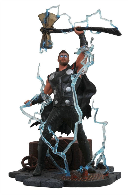 Marvel Comics: Gallery Avengers - Infinity War - Thor with Axe PVC Figure