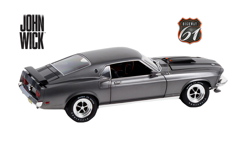 John Wick - Ford Mustang Boss (1969, 1:18 Scale Die-Cast Model Car, Chrome)