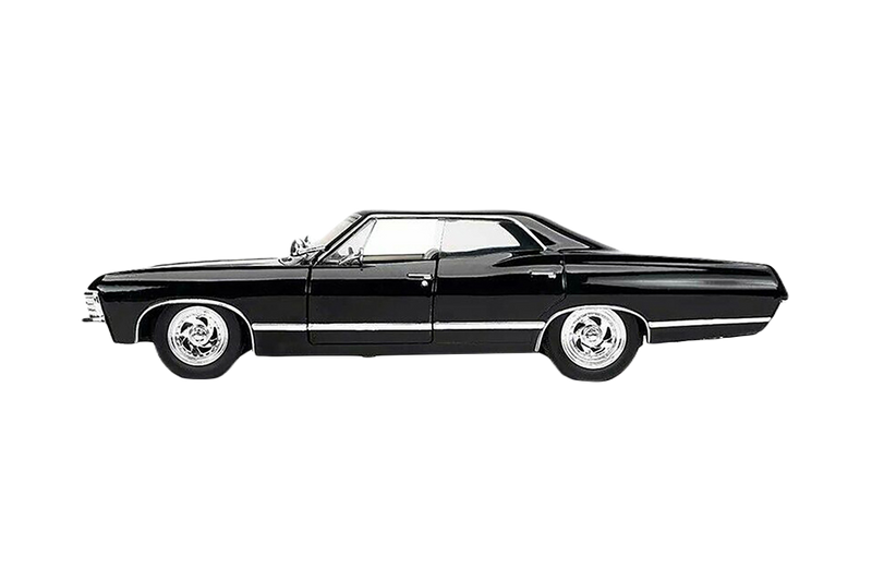 Hollywood Rides: Supernatural - Chevrolet Impala SS Sport Sedan with Dean Winchester Figurine, Jada Toys