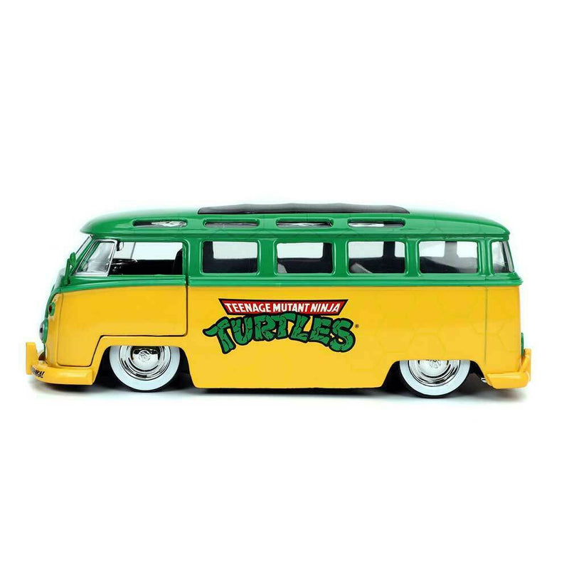 Cargue la imagen en el visor de la galería, Tortugas Ninja - Coche Volkswagen Bus Diecast de 1962, escala 1:24, con figura de Leonardo de 2,75&quot;
