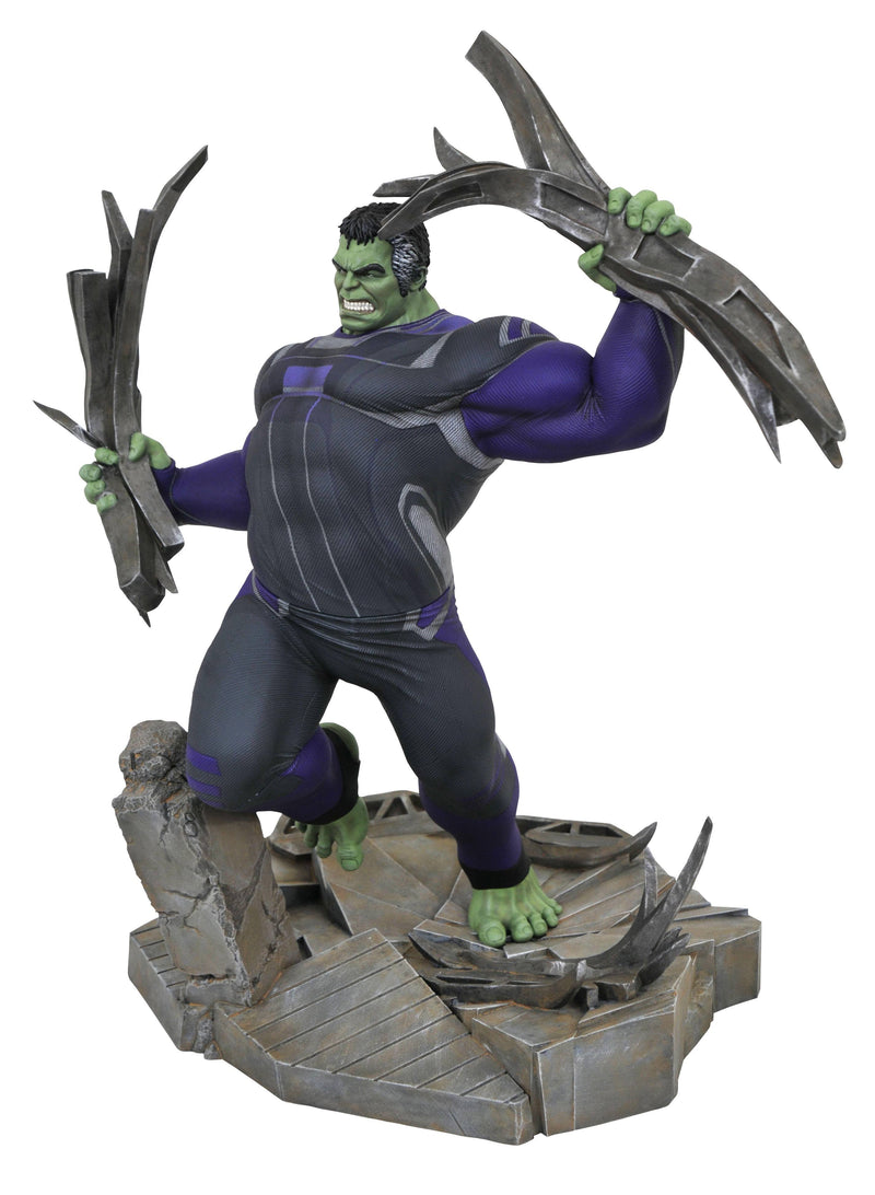 Marvel Gallery: Avengers Endgame - Tracksuit Hulk PVC Figure