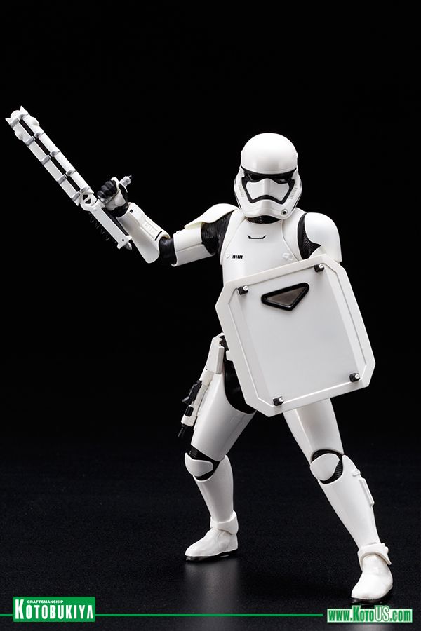 Star Wars - First Order Stormtrooper FN‐2199 ARTFX+ Statue
